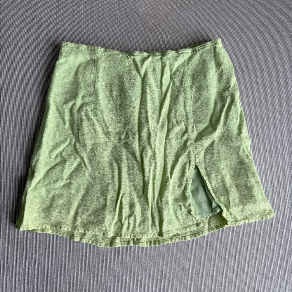 Aritzia Sun deh Lime Green skirt with Back Zip and Front Slit